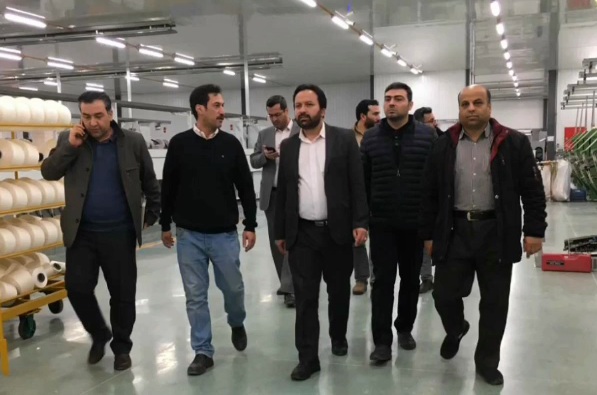 بازدید میدانی ذوالقدر فرماندار شهرستان ابهر؛ از مراحل پایانی احداث، نصب دستگاه ها و تولید آزمایشی شرکت سیمین نخ