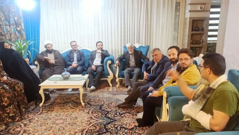 عیادت احمد ذوالقدر فرماندار شهرستان به همراه جمعی از مسئولین، از آمر به معروف
