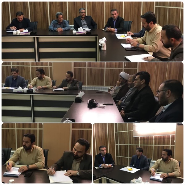 برگزاری جلسه بررسی و رفع مشکلات مجتمع خدماتی، رفاهی و اقامتی دهکده دربند روستای خراسانلو به ریاست ذوالقدر فرماندار شهرستان ابهر و با حضور دستگاه های مرتبط استان و شهرستان