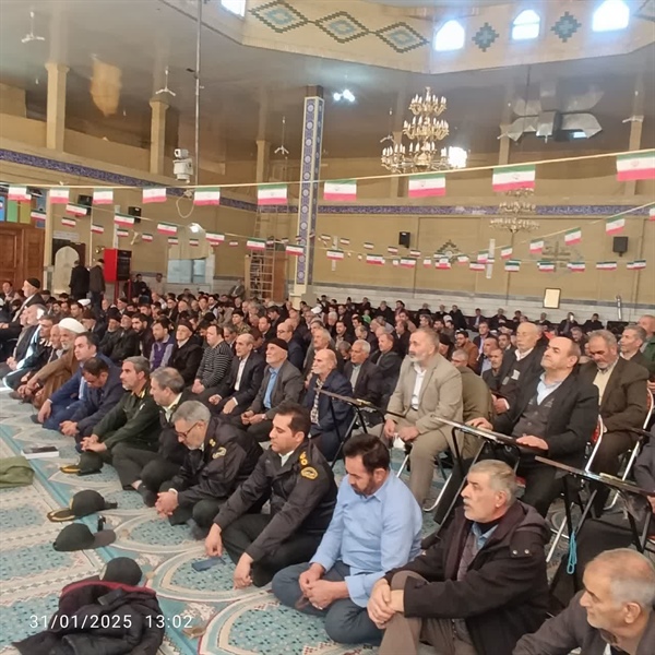 شرکت خلجی سرپرست فرمانداری شهرستان ابهر در نماز عبادی سیاسی جمعه شهر صائین قلعه