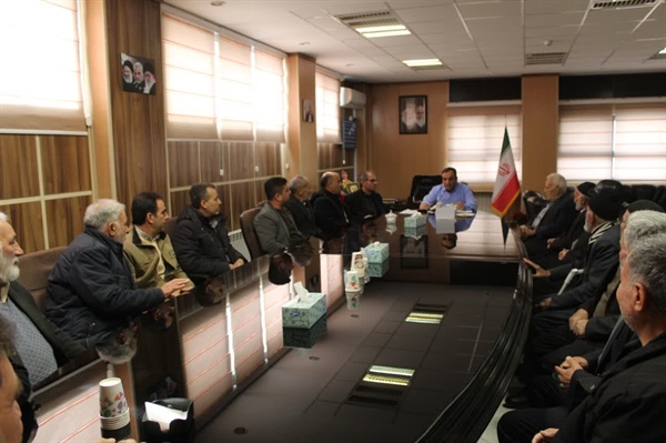 دیدار جمعی از بزرگان و معتمدین ناحیه شریف آباد ابهر با خلجی سرپرست فرمانداری شهرستان ابهر