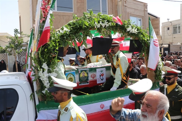 تشییع پیکر شهید عرشیا ذوالقدر در شهرستان ابهر با حضور گسترده مردم انقلابی