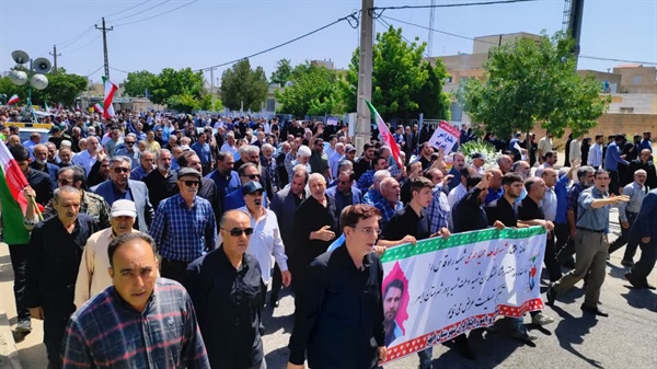 پیکر مطهر شهید والا مقام شهید حمید مهری در زادگاهش آرام گرفت.