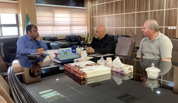 دیدار مدیرعامل شرکت جم قوطی (تولید کننده انواع قوطی و درب فلزی و حلب) با مهندس خلجی فرماندار شهرستان ابهر