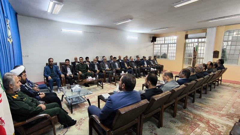 دیدار مهندس خلجی فرماندار شهرستان ابهر و اعضای شورای تامین و شورای  اداری با حجت‌الاسلام مراد پور امام جمعه ابهر،همزمان با سومین روز از هفته دولت