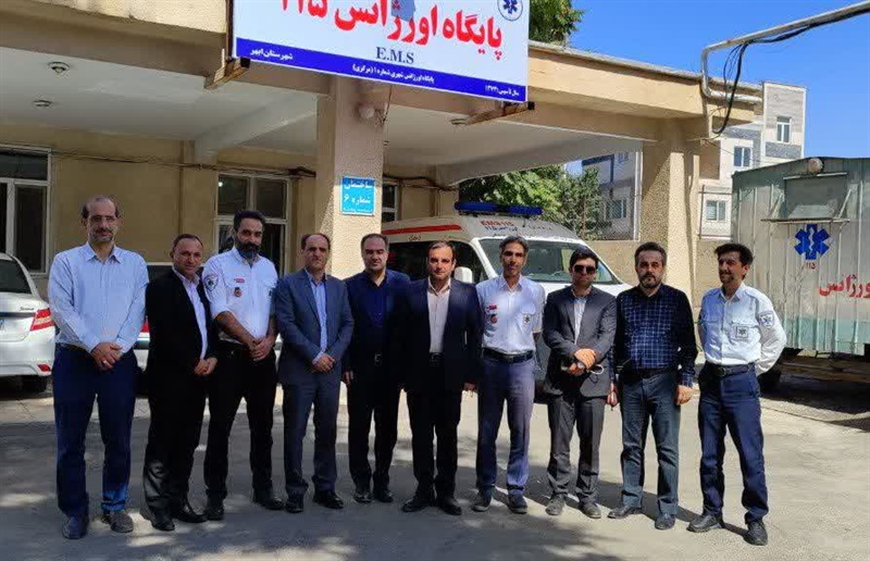 دیدار مهندس خلجی فرماندار شهرستان ابهر با رئیس و پرسنل مرکز فوریت های پزشکی ابهر، همزمان با ۲۶ شهریور ماه روز اورژانس و فوریت های پزشکی