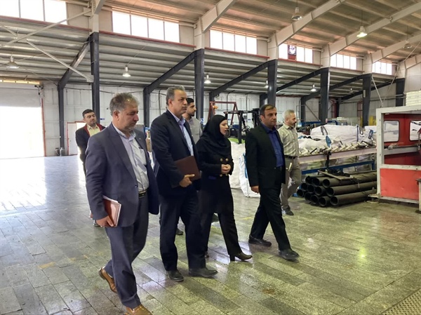 بازدید فرماندار ابهر از واحد تولیدی پلی غرب