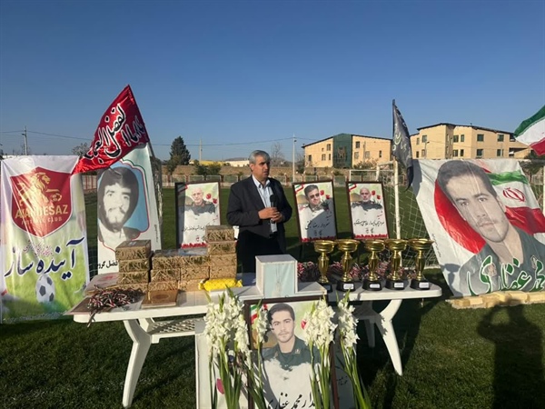 برگزاری مراسم اختتامیه مسابقات فوتبال رده سنی شهرستان یادواره شهید مدافع امنیت شهید محمد غفاری با حضور نوری فرماندار شهرستان خرم‌دره