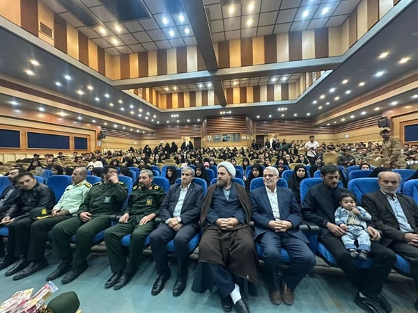 اکران فیلم کهنه رفیق (مستند شهید محمد غفاری)