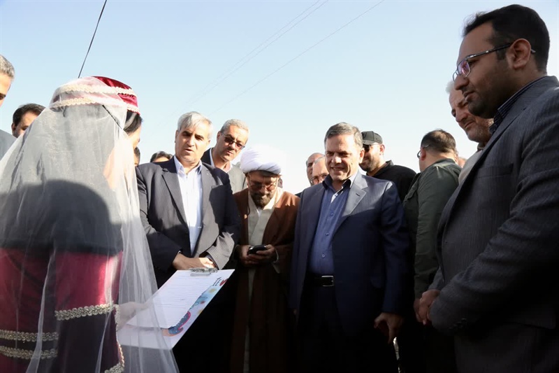 افتتاح جشنواره روز ملی روستا و عشایر در سوکهریز خرمدره توسط استاندار زنجان