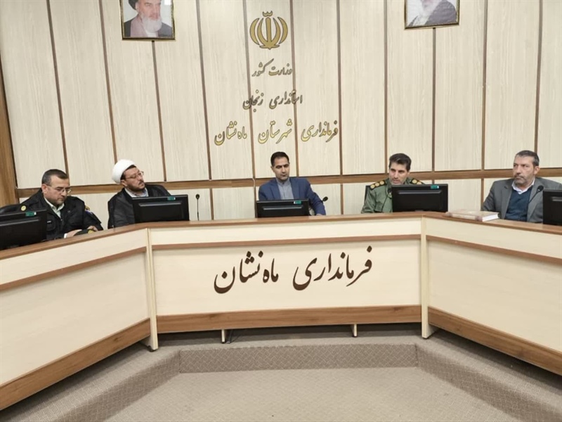 جلسه با گروه های بسیج سازندگی و نهاد های مردمی در رابطه با تبین، مشارکت ، همدلی و هم افزایی دستگاه های اجرایی شهرستان با نهاد مقدس بسیج