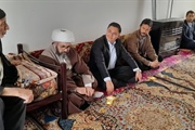 دیدار فرماندار ماه نشان با پدر گرانقدر شهید صفایی در روستای پشتوک