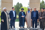 مراسم ادای احترام به ساحت مقدس شهیدان و گلباران مزار شهدای شهر ماه...
