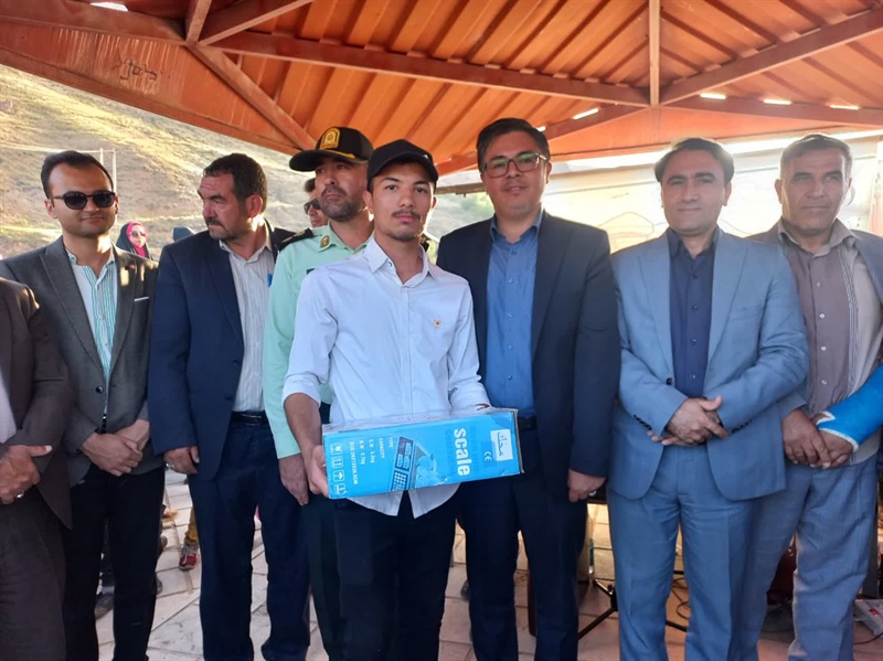 حضور دکتر ولی‌بیگلو فرماندار شهرستان ماه نشان در مراسم اختتامیه چهارمين دوره جشنواره طبخ ماهی قزل آلای ماه نشان