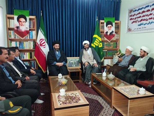 دیدار نماینده محترم ولی فقیه در استان و امام جمعه زنجان با امام جمعه بخش انگوران