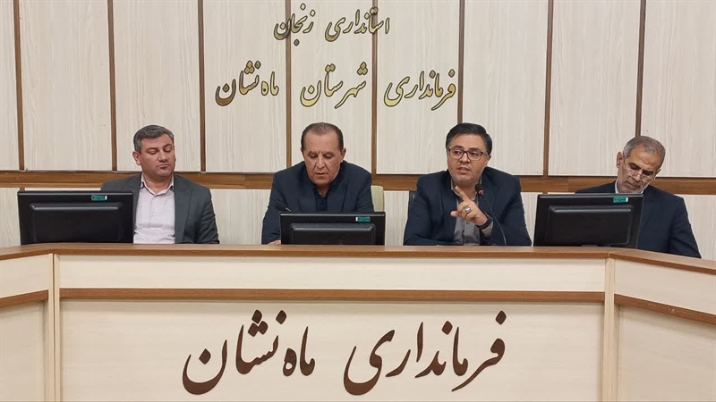 نشست مشورتی دهیاران شهرستان ماه نشان