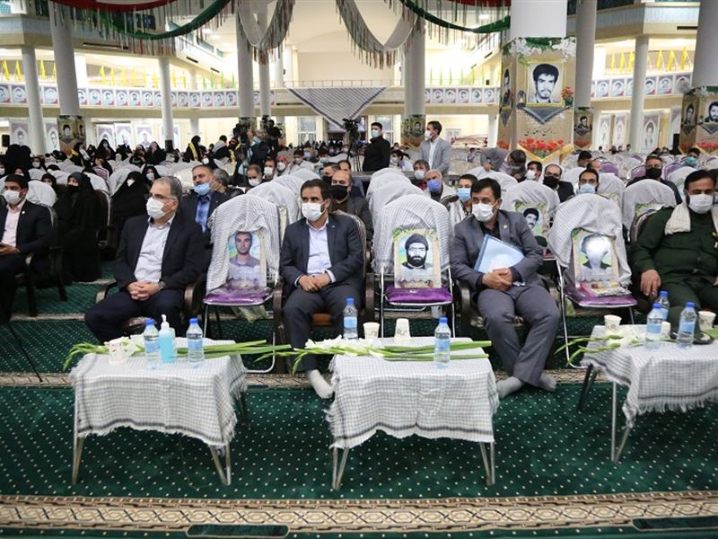 حضور استاندار زنجان به همراه سرپرست اداره کل حوزه استاندار در یادواره شهدای دانش آموز و فرهنگی