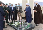 حضورمعاون امور مجلس رئیس جمهور و استاندار زنجان در شهرستان طارم و ادای احترام و گلباران مزار شهدای گمنام در شهر آب بر