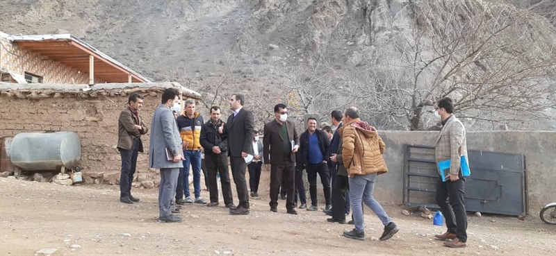بازدید انبارلو فرماندار طارم به همراه حجت الاسلام باقری نماینده مردم شهرستان های زنجان و طارم در مجلس از روستای گاوخس