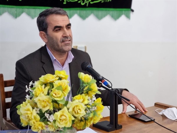 دیدار فرماندار و اعضای شورای اداری شهرستان با امام جمعه و تجدید میثاق با ارمان های انقلاب اسلامی در اولین روز دهه مبارک فجر