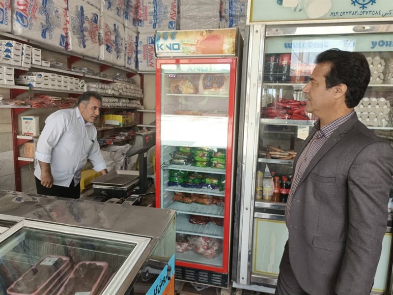 بازرسی از صنوف بخش دوتپه به منظور تنظیم بازار وپیگیری کمبودهای موجود