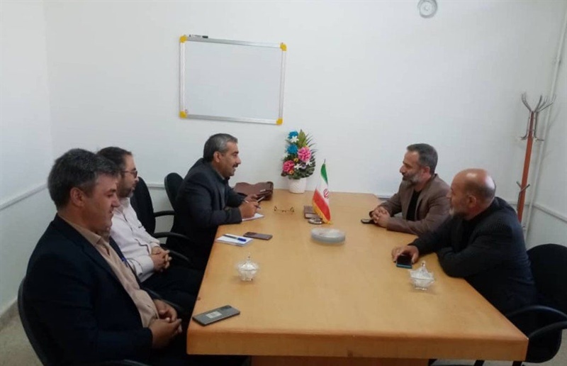 حضور معاون محترم مدیر کل سیاسی و انتخابات استانداری و روسای محترم گروههای اداره کل در بخشداری دوتپه