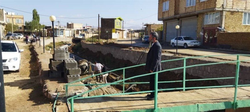 ساماندهی و مناسب سازی کانال‌های هدایت سیلاب در مرکز بخش دوتپه
