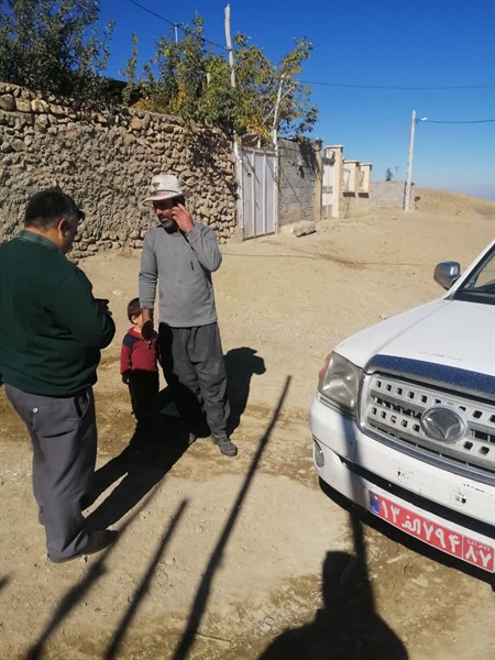 بازدید بیات بخشدار زنجانرود از آبرسانی وگاز روستای میاندره