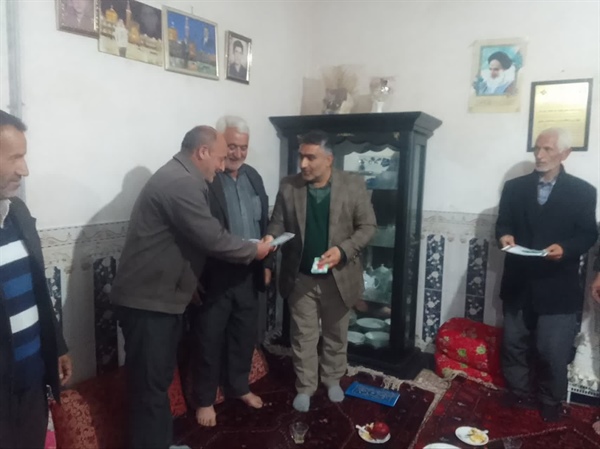 تجلیل از بسیجیان فعال روستای اندآباد سفلی توسط بخشدار زنجانرود