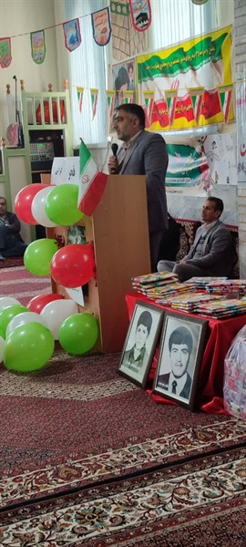 برگزاری جشن انقلاب در روستای بزوشا با حضور بیات بخشدار زنجانرود