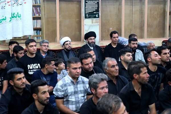 دیروز قره‌بوته پر از شور و همدلی بود. دورهمی به بهانه دهه سوم محرم و یاد شهدای اقتدار؛ جایی که مردم با صفا و دل‌های عاشق خودشان محور این محفل بودند