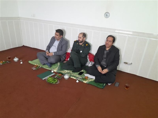 دیدار بخشدار زنجانرود از خانواده شهید عمران حیدری به مناسبت گرامیداشت روز شهدا