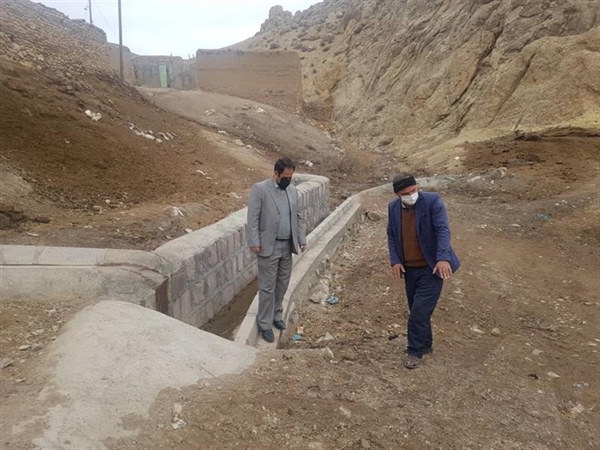 حضور بخشدار زنجانرود در روستای بزوشا و بررسی مشکلات روستا