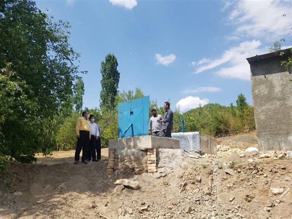 بازدید فرماندار محترم شهرستان زنجان از چاه آب و مسیر انتقال آب شرب روستای میرجان