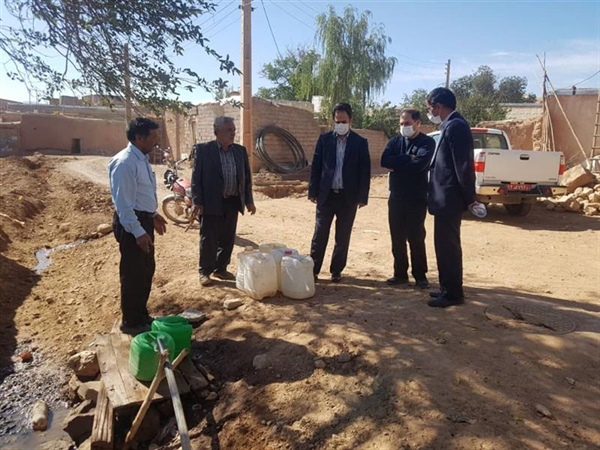 حضور بخشدار زنجانرود و مدیر آبفا در روستای قزلجه سفلی