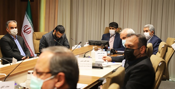 براي دنبال كردن دغدغه‌هاي دستگاه‌هاي اجرايي در تدوين لايحه نظام جامع و عادلانه پرداخت حقوق و دستمزد/ خبرگان دستگاه‌ها در سازمان اداري و استخدامي مستقر مي‌شوند