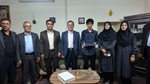 حضور دکتر صادقی استاندار محترم زنجان و هیأت همراه در منزل مهدی آقاجانلو دانش آموز نخبه زنجانی و دارنده مدال جهانی المپیاد در ریاضی