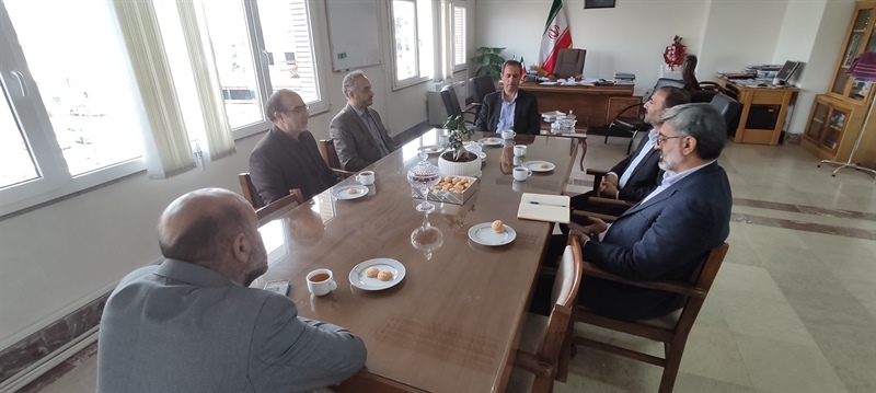 مدیر کل ثبت احوال با هیات همراه با مدیر کل سیاسی و انتخابات استانداری زنجان دیدار و گفتگو کردند.