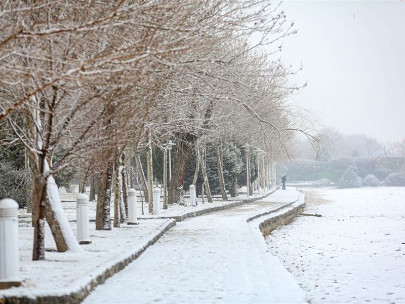 کارشناسی پیش بینی اداره کل هواشناسی استان زنجان گفت: زنجان با دمای ۱۰ درجه سانتیگراد زیر صفر به عنوان سردترین مرکز استان کشور طی ۲۴ ساعت گذشته به ثبت رسید.