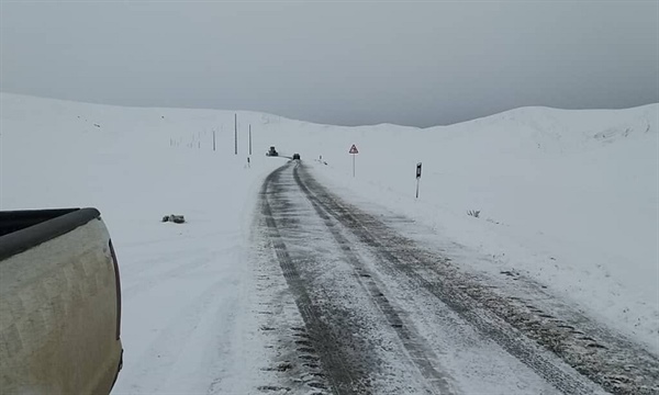 تردد در جاده های زنجان با زنجیر چرخ امکان‌پذیر است