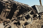 به دلیل خروج قطار باری؛ برق روستای کناوند زنجان همچنان قطع است