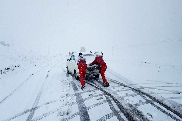نجاتگران زنجان به ۳۳۰ نفر از هموطنان امدادرسانی کردند