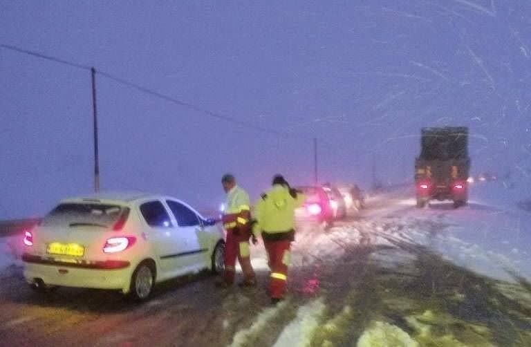 نجاتگران زنجان به بیش از چهار هزار نفر در راه مانده امداد رسانی کردند