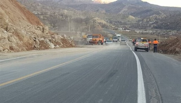 فرماندار شهرستان طارم راه منجیل به طارم بازگشایی شد