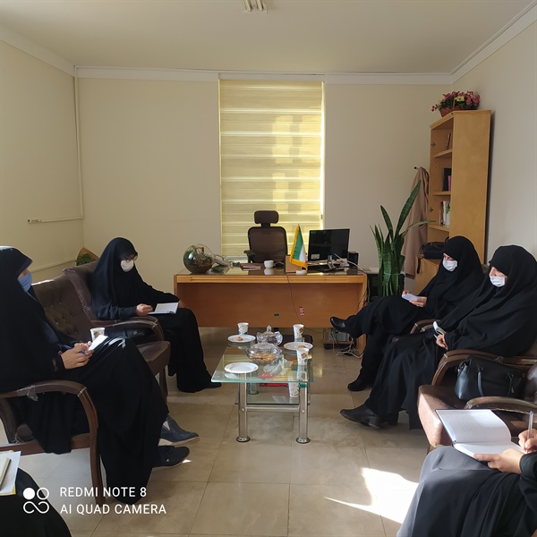 اولین جلسه به منظور هم افزایی و تعامل بامعاونین حوزه های علمیه ی  خواهران با رعایت فاصله گذاری اجتماعی برگزار شد.