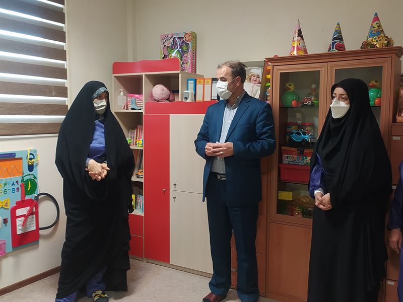 مدیر کل امور زنان و خانواده استانداری با  مدیر کل بهزیستی و هیات همراه از شیرخوارگاه شهید ثمین تاب بازدید کردند.
