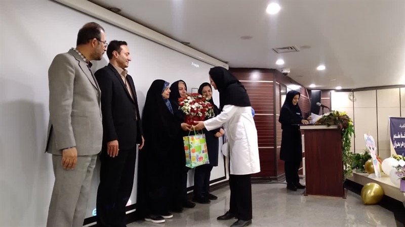 حضور خانم دکتر کریمخانلویی در مراسم تجلیل از ماماهای بیمارستان امام حسین (ع) زنجان