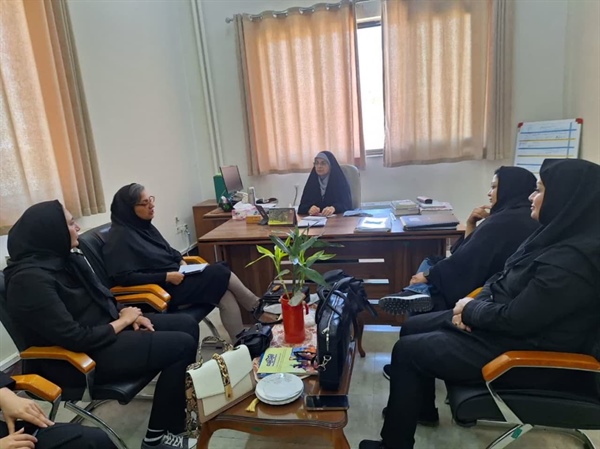 دیدار مدیر کل دفتر امور زنان و خانواده استانداری زنجان با هیئت مدیره کانون زنان بازرگان استان