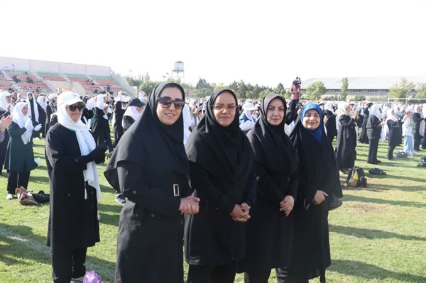 حضور خانم دکتر کریمخانلویی در گردهمایی بزرگ ایستگاههای ورزش صبحگاهی و عصرگاهی شهر زنجان