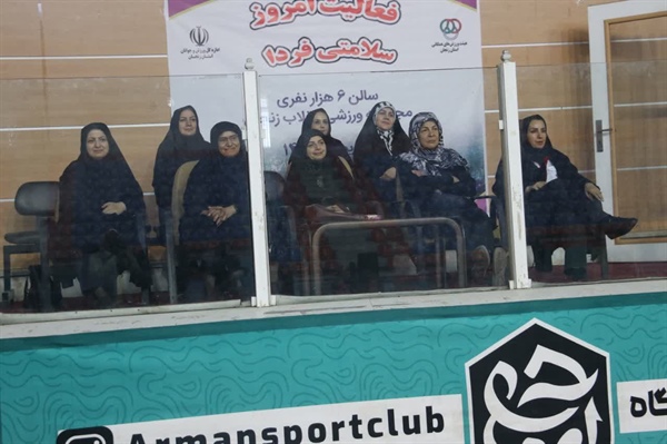 با حضور بیش از هزار بانوی سالمند بالای ۶۰ سال، جشنواره ملی ورزش‌های تطبیقی در استان زنجان برگزار شد.